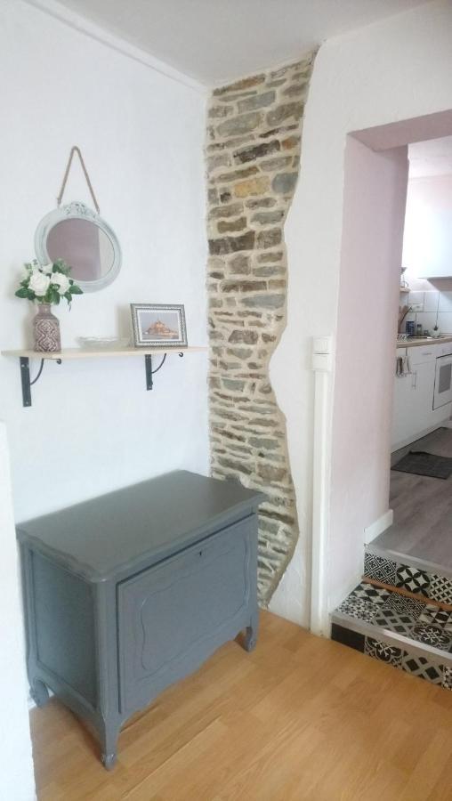 Appartement Familial Le Tanis Pontorson Esterno foto